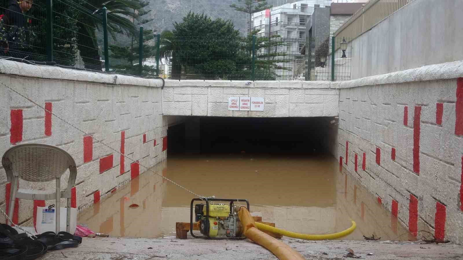 Antalya’da felaketin bilançosu gün ağarınca ortaya çıktı
