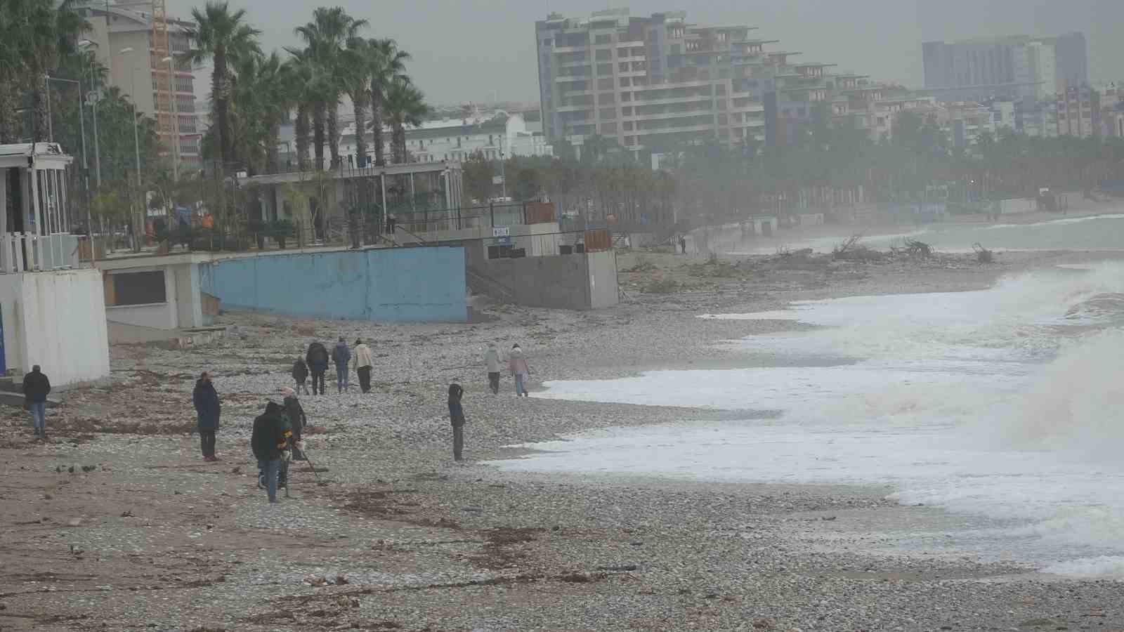 Antalya’da felaketin bilançosu gün ağarınca ortaya çıktı

