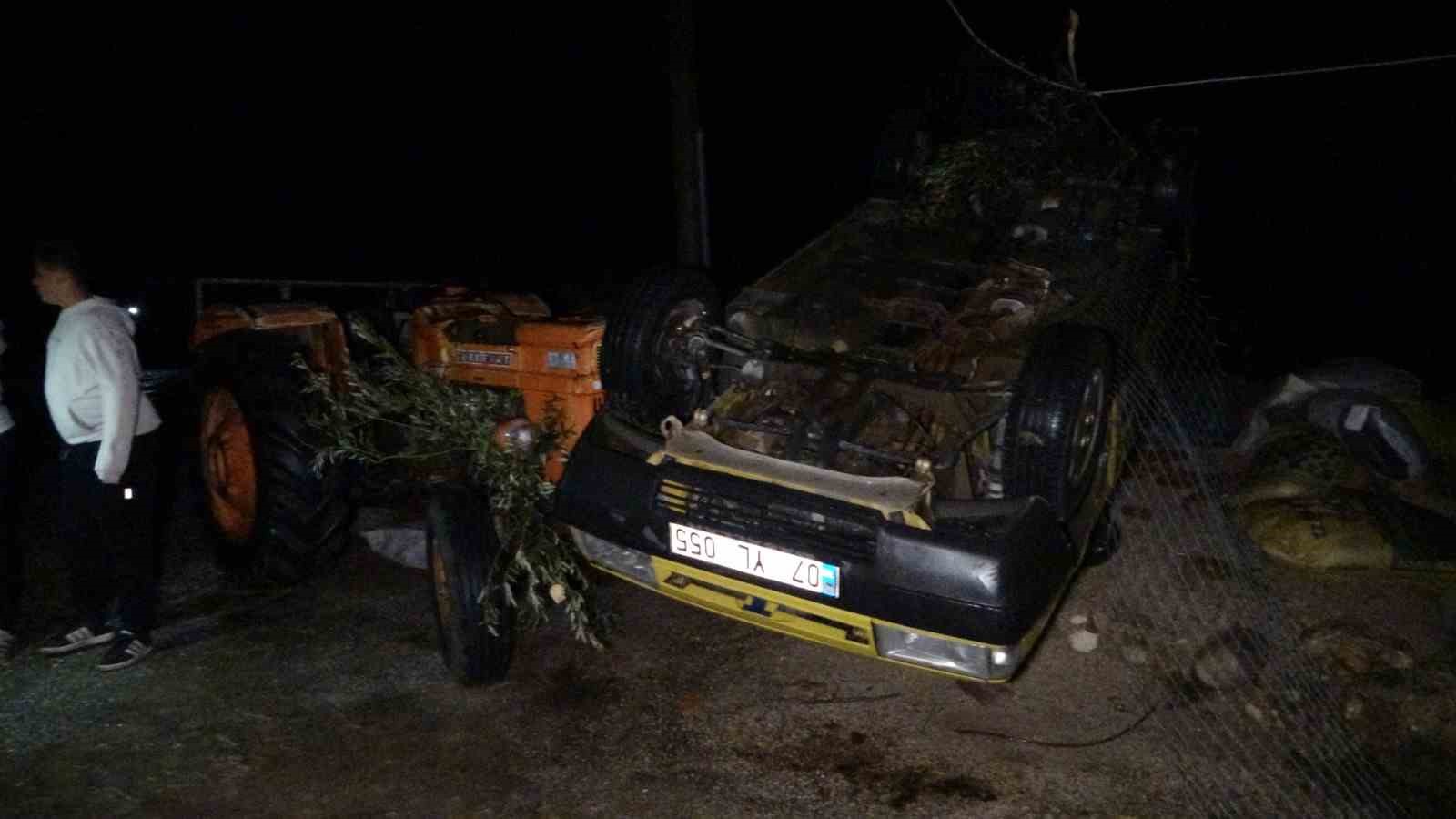 Antalya’da hortum dehşeti: Evlerin çatısı uçtu, ağaçları kökünden söktü, otomobil ters döndü
