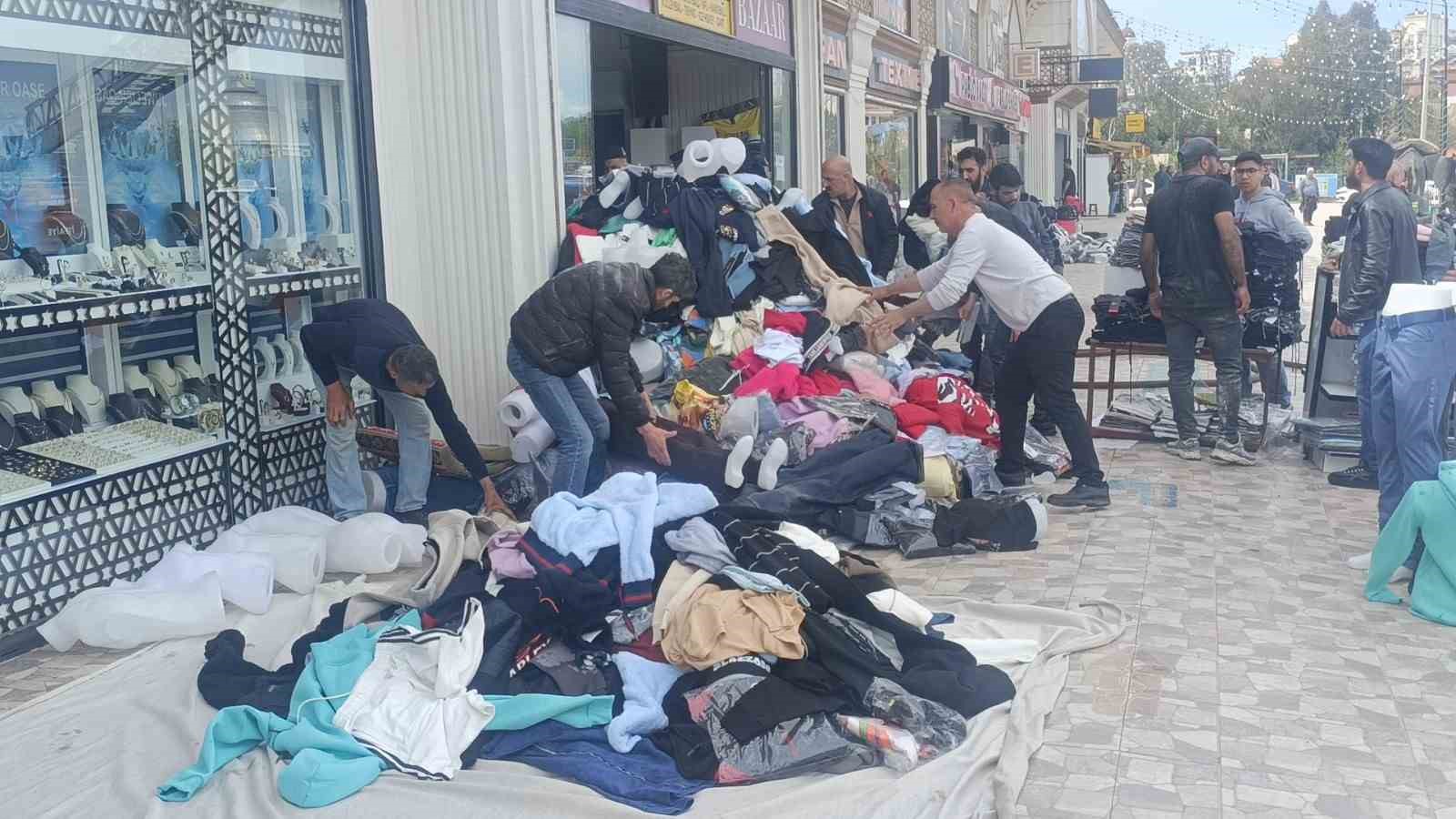 Antalya’da iş merkezinde yangın paniği
