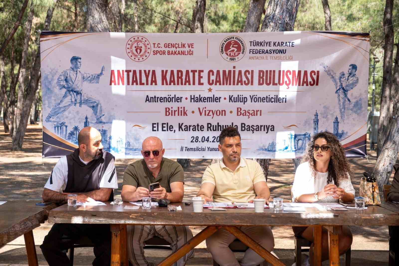 Antalya’da karate sporu kurumsal yapıya kavuşacak

