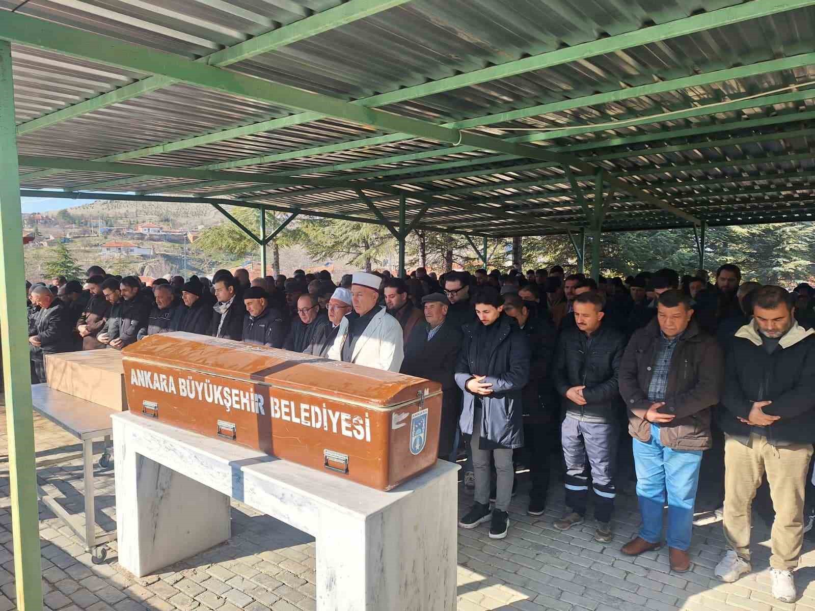 Antalya’da kız kardeşi ve yeğeni öldürülen ağabey, saldırgan kocanın cinayeti planlayarak işlediğini iddia etti
Antalya’da kız kardeşi ve yeğeni öldürülen ağabey, saldırgan kocanın cinayeti planlayarak işlediğini iddia etti