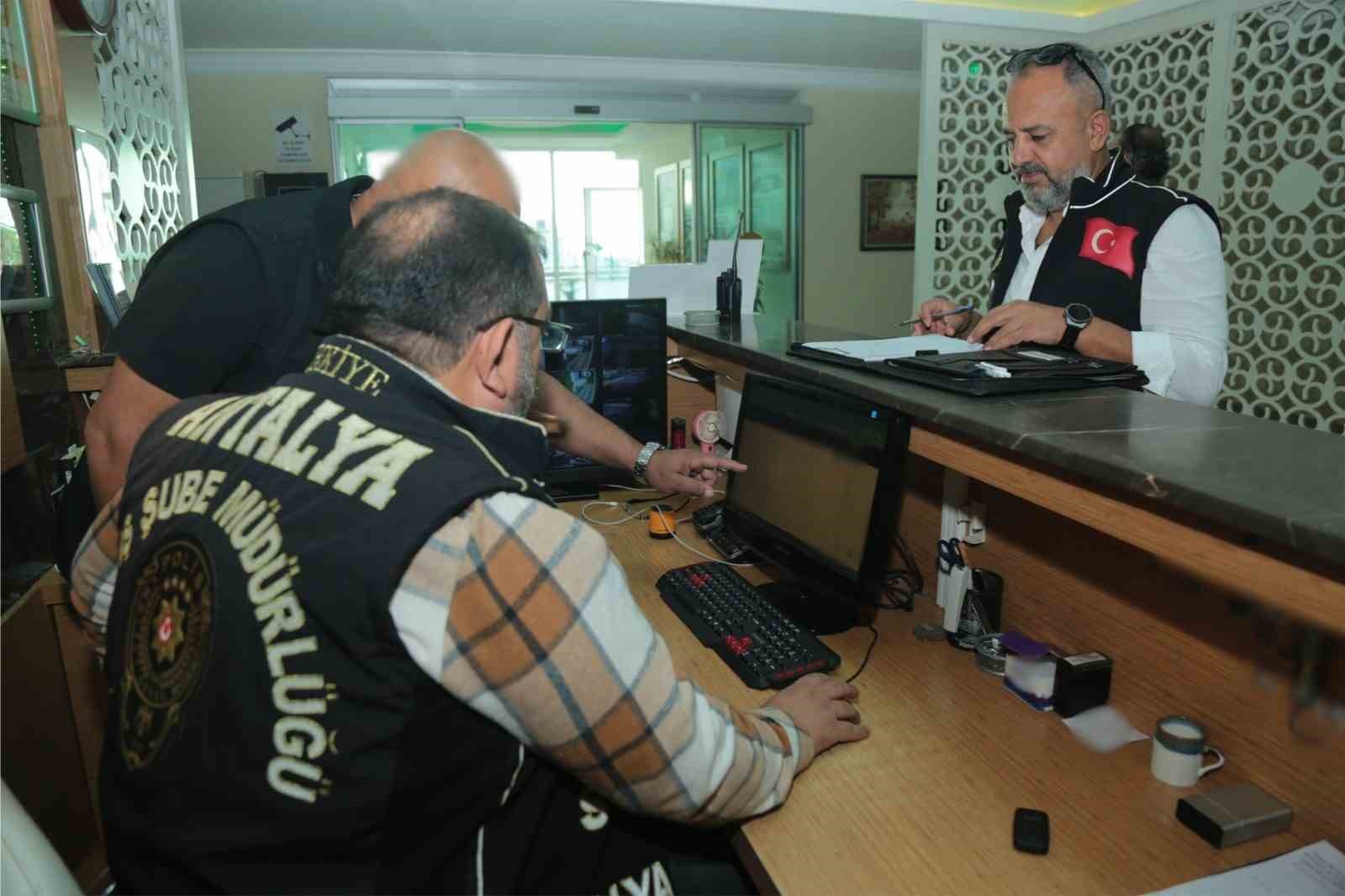 Antalya’da konaklama ve araç kiralama firmalarına eş zamanlı denetim
