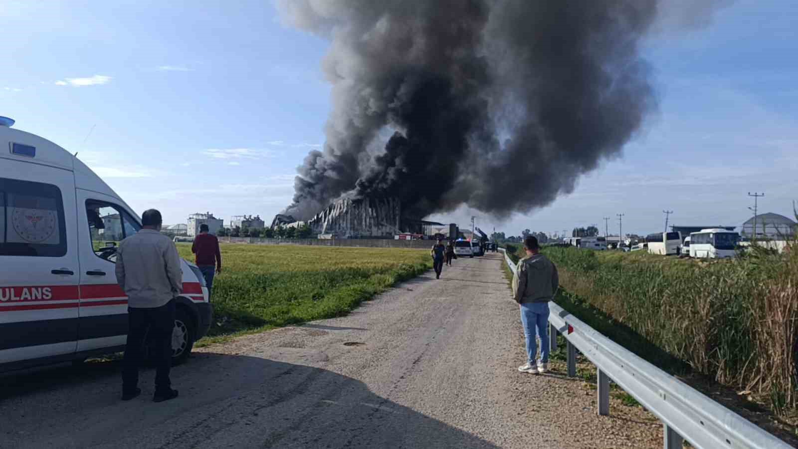 Antalya’da patates üretim tesisinde yangın
