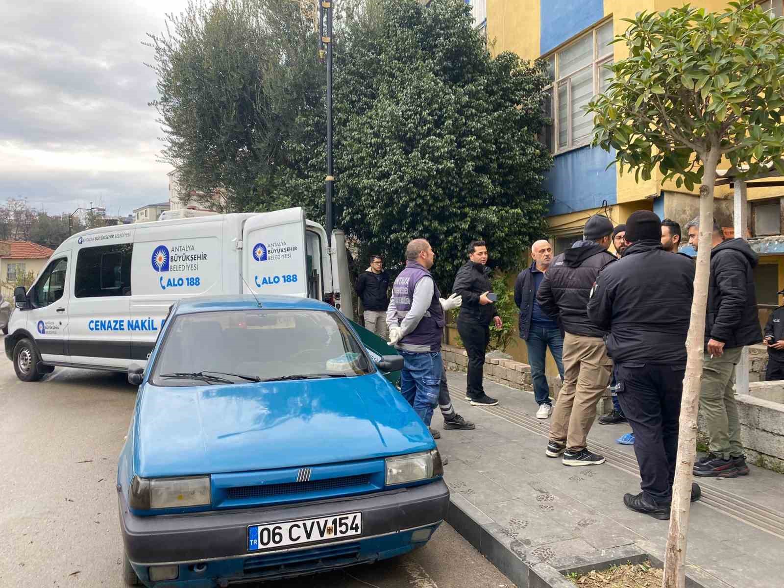 Antalya’da tüyler ürperten cinayet
Antalya’da tüyler ürperten cinayet