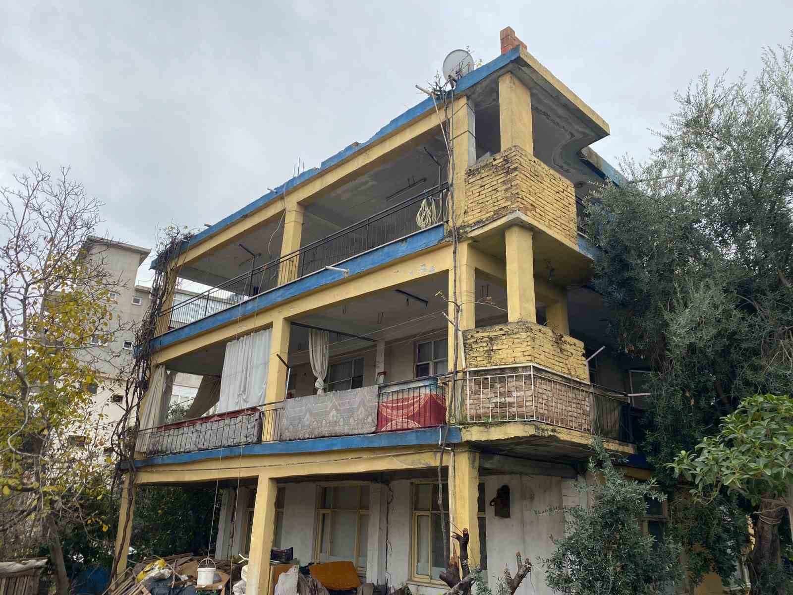 Antalya’da tüyler ürperten cinayet
Antalya’da tüyler ürperten cinayet