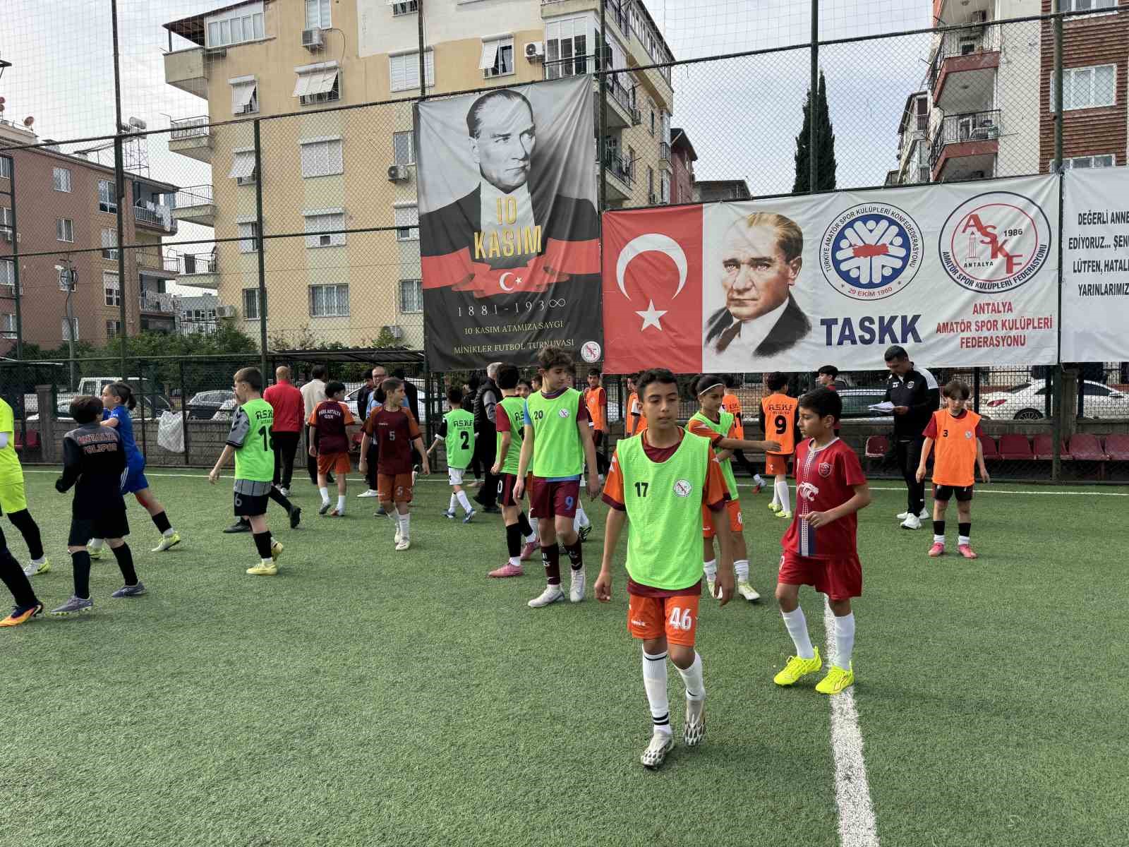 Antalya’da U12 futbol seçmeleri tamamlandı: 95 genç yetenek belirlendi
Antalya’da U12 futbol seçmeleri tamamlandı: 95 genç yetenek belirlendi