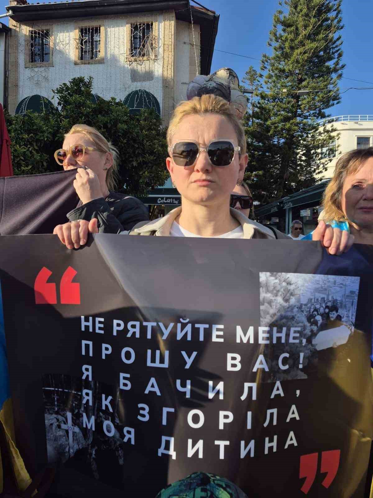 Antalya’da Ukraynalılardan 4. yıl çağrısı: "Bu savaşın en büyük acısı Ukraynalı çocukların geleceğidir"
Antalya’da Ukraynalılardan 4. yıl çağrısı: "Bu savaşın en büyük acısı Ukraynalı çocukların geleceğidir"