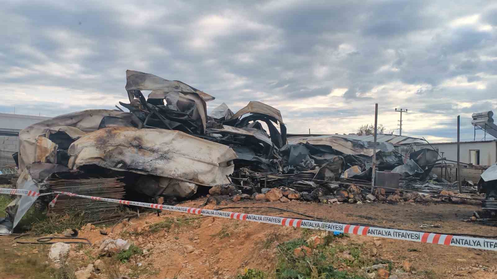 Antalya’da yangın faciası: 5’i çocuk, 6 ölü
