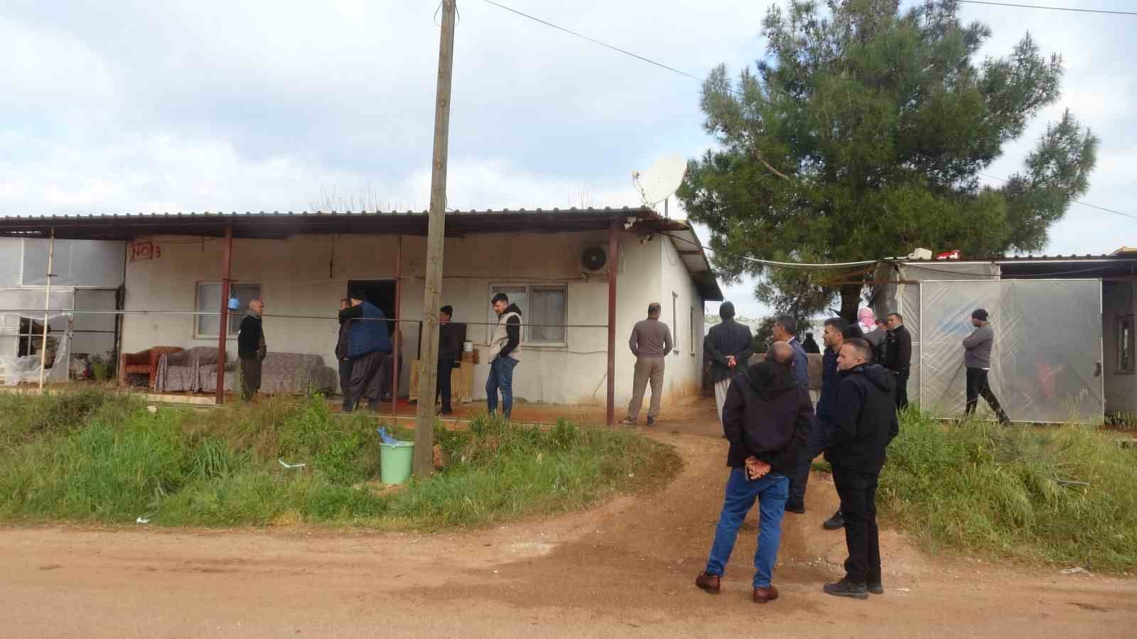 Antalya’da yangın faciası sera işçisi anne ve 5 çocuğu hayatını kaybetti
