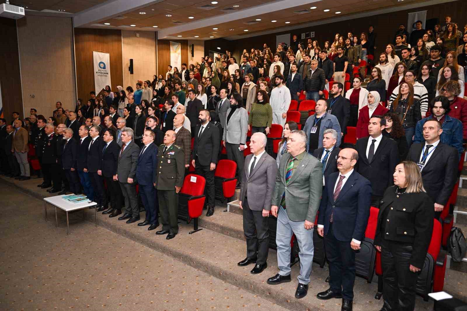 Antalya’nın Fethi’nin 819. yılında "Fetih ve Fatih" konferansı gerçekleştirildi
