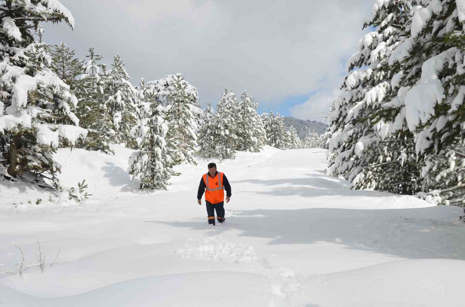 Antalya’nın zirvelerinde Nisan ayında kar sürprizi
