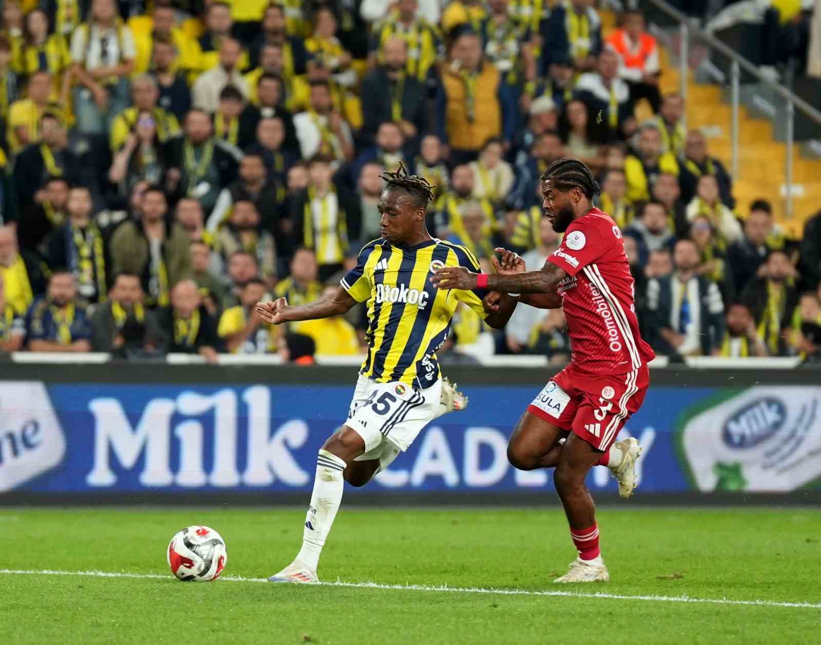 Antalyaspor ile Fenerbahçe 60. randevuda
Antalyaspor ile Fenerbahçe 60. randevuda