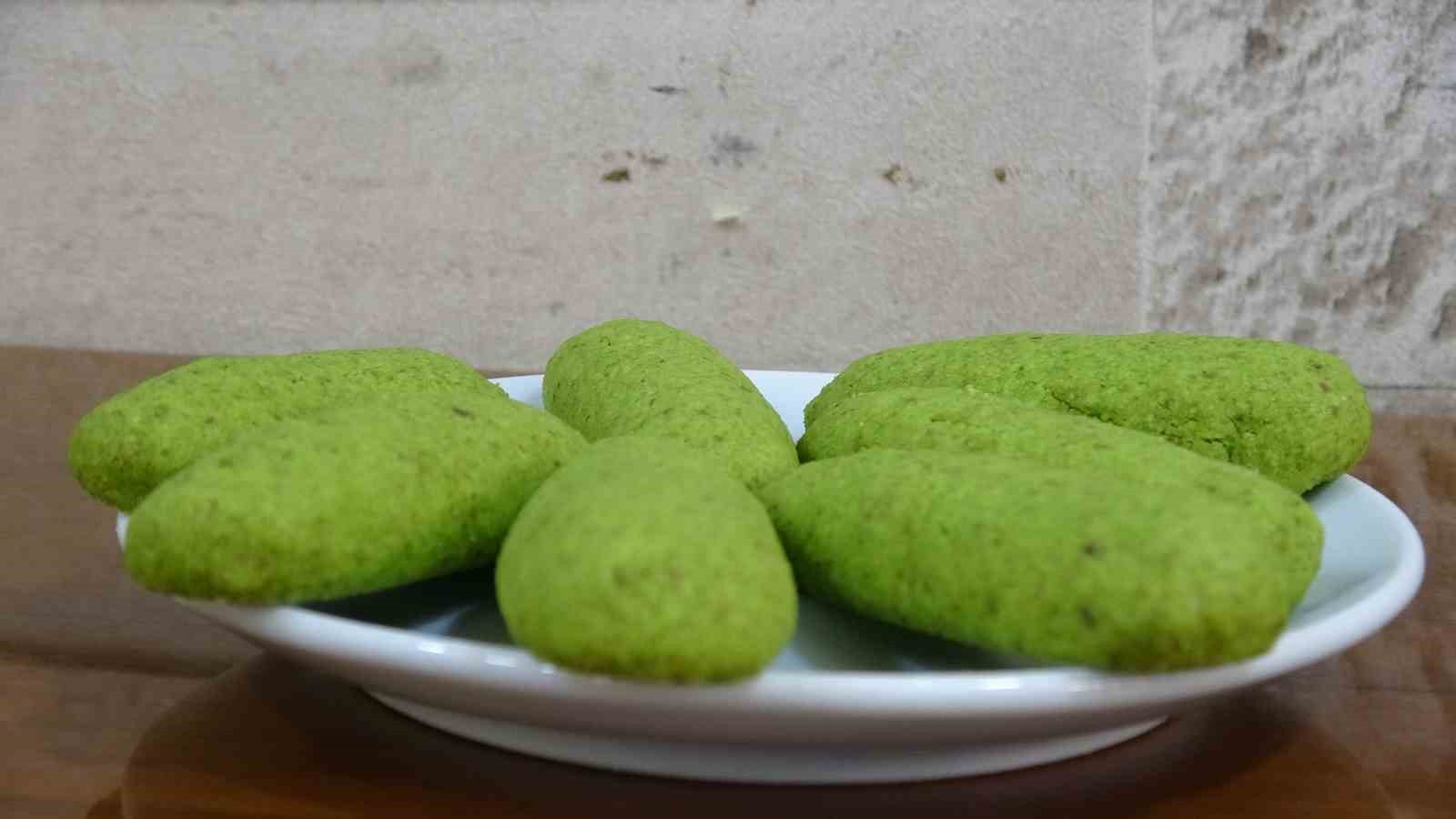 Antep fıstıklı kurabiye bayramda damakları tatlandıracak
