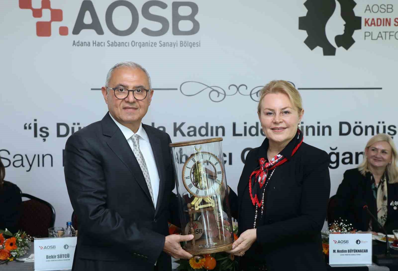 AOSB’de iş dünyasinda kadin liderliğinin dönüşümü konuşuldu
