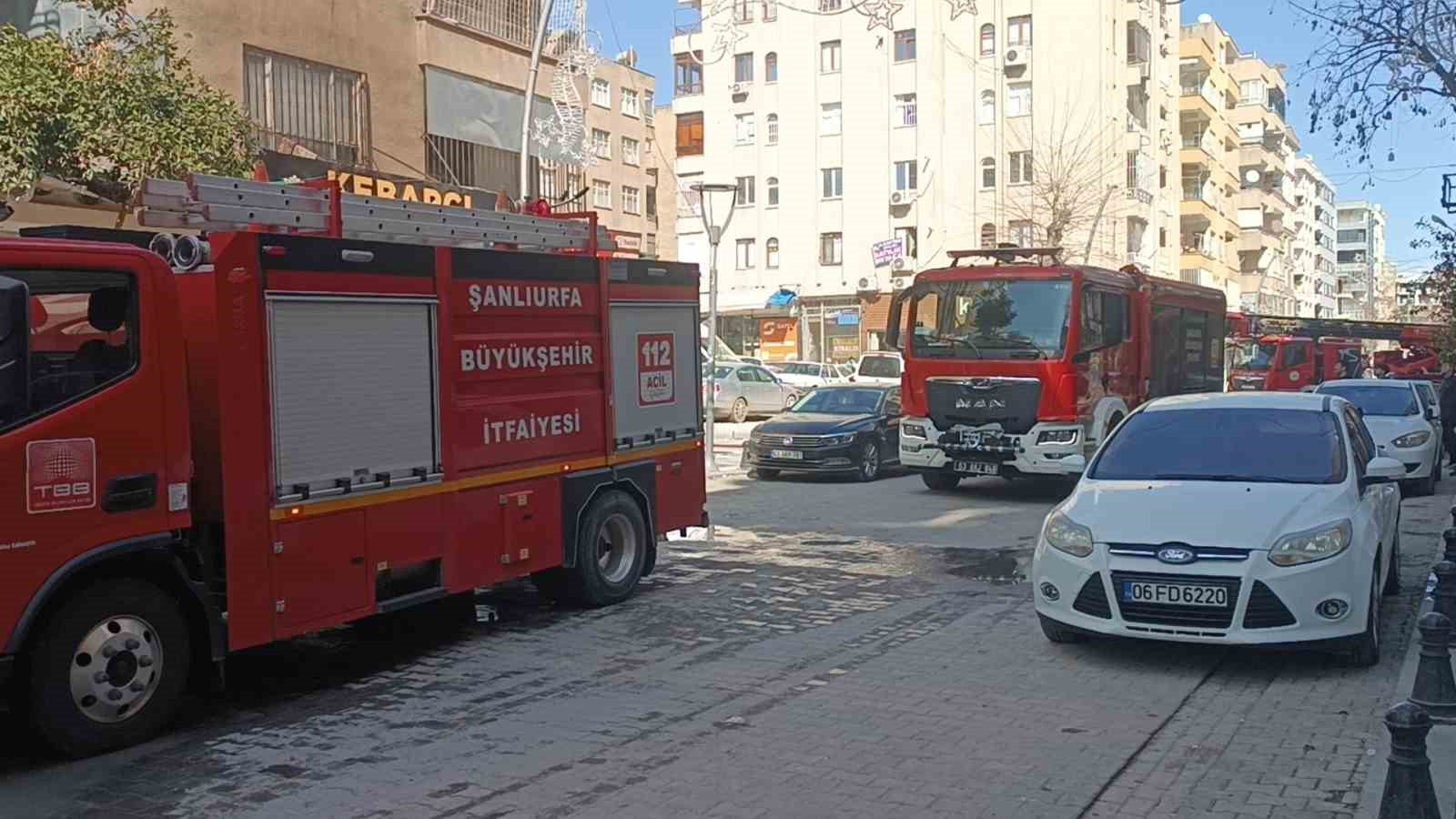 Apartman dairesinde çıkan yangın korkuttu
