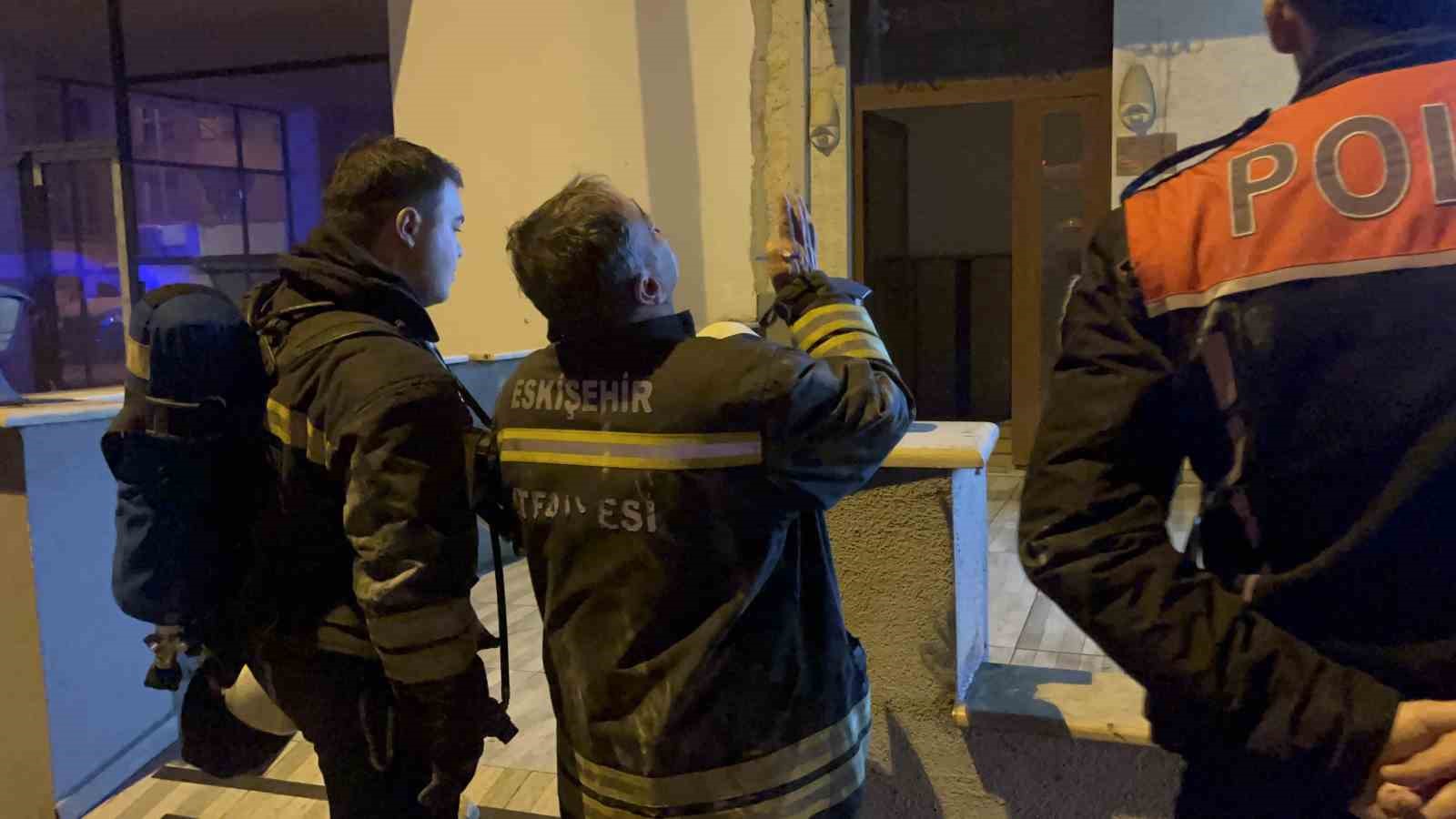 "Apartmana molotof kokteyli atıldı" ihbarı ekipler harekete geçirdi
