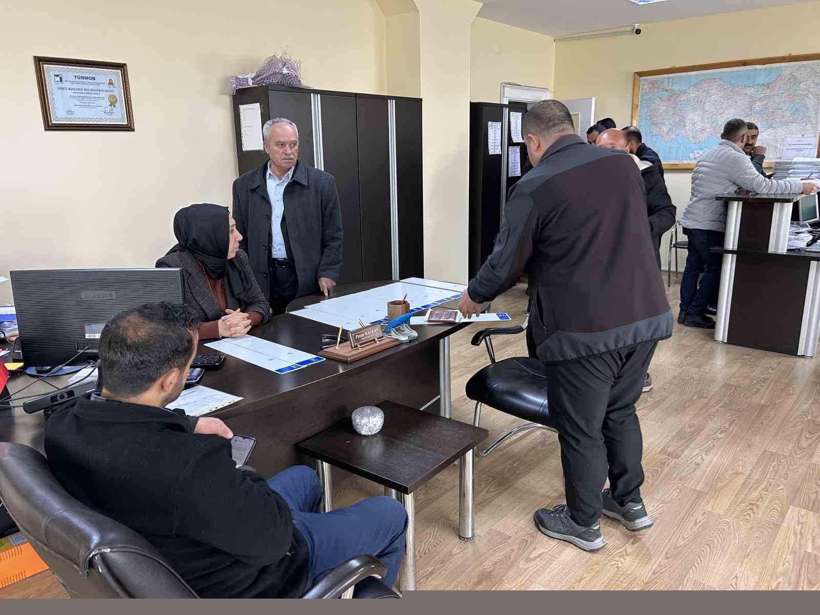 APP plaka değişiminde süre uzatıldı yoğunluk azalmadı
