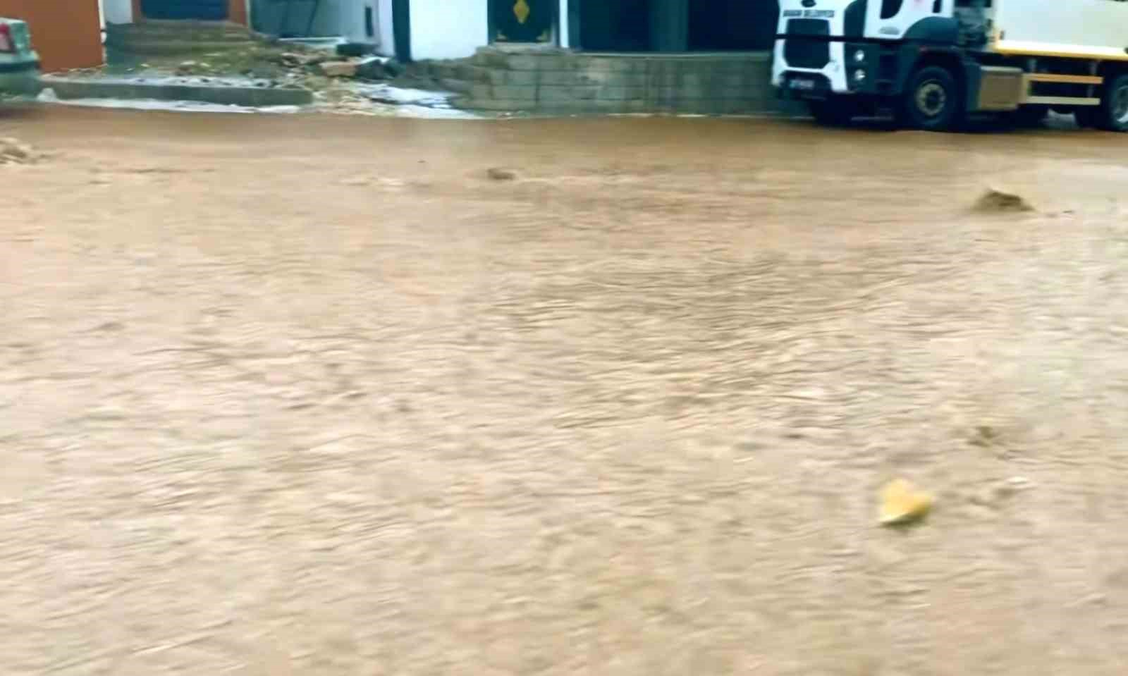 Araban Elif Mahallesi’nde sağanak etkili oldu
