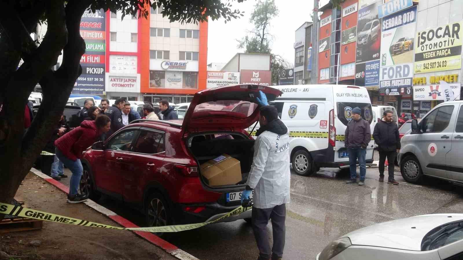 Araç içerisinde ölü bulundu, eşinin gözyaşları yürek dağladı
