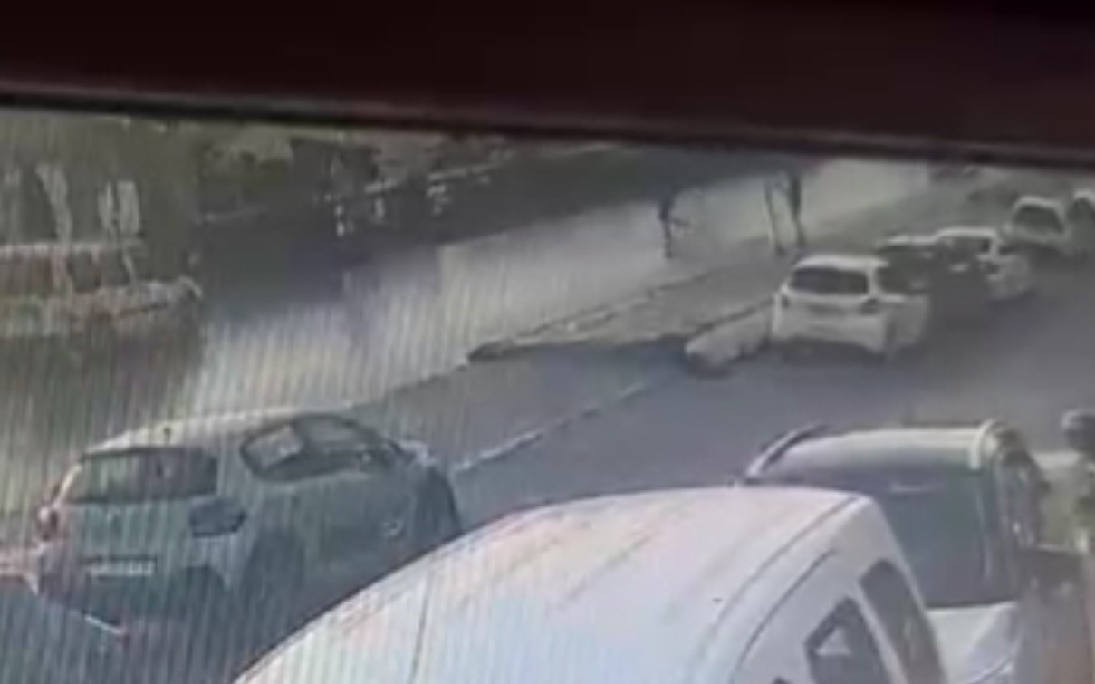 Aracın çarptığı yaya yaralandı
