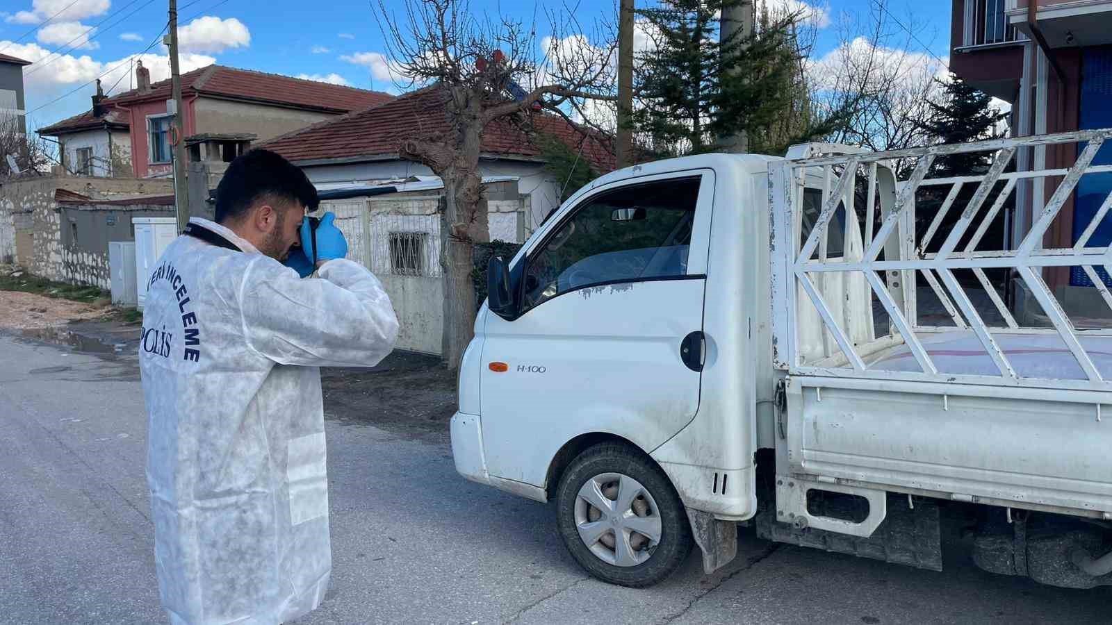 Aracında hareketsiz halde bulunan şahıs kaldırıldığı hastanede kurtarılamadı
