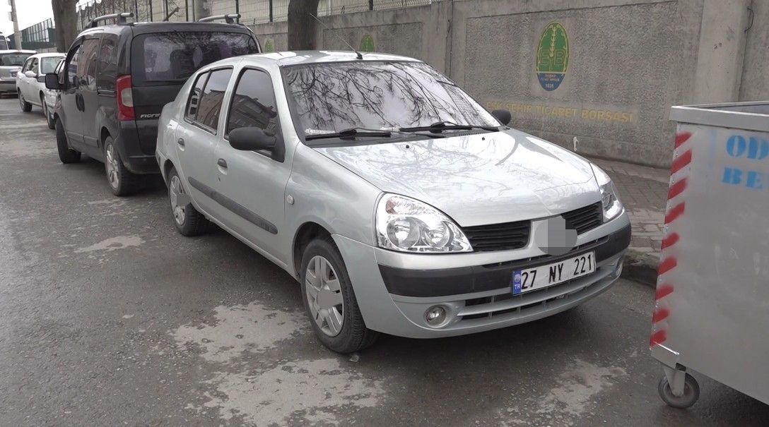 Aracını park ettiği sokağı unuttu, polise ’Otomobilim çalındı’ ihbarı yaptı
Aracını park ettiği sokağı unuttu, polise ’Otomobilim çalındı’ ihbarı yaptı