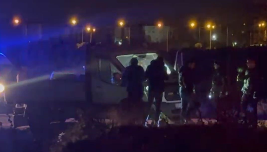 Araçta erkek cesedi bulundu
