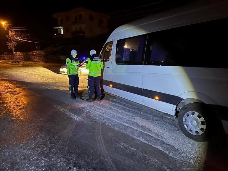 Aralık ayında 29 bin 83 araca işlem yapıldı
Aralık ayında 29 bin 83 araca işlem yapıldı