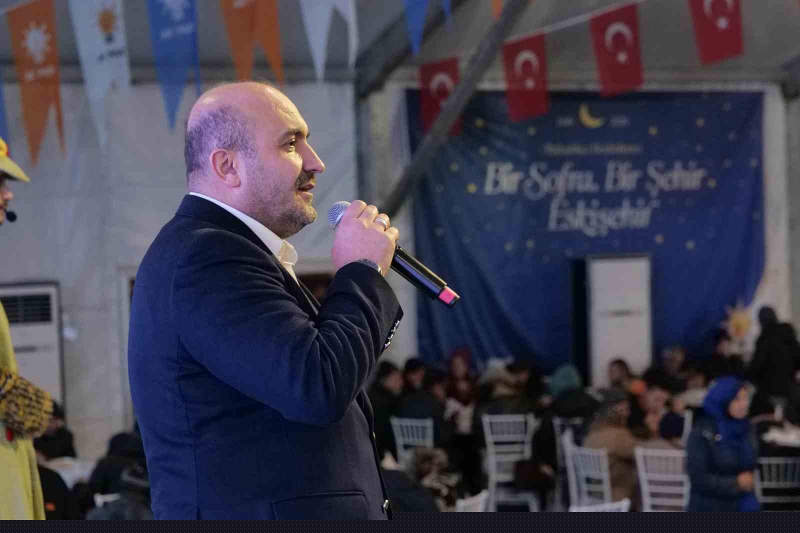 Arama kurtarma ekipleri iftar çadırında ağırlandı
