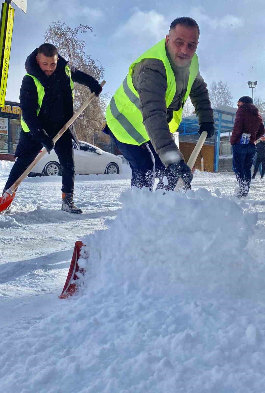 Ardahan’da eğitime kar engeli
