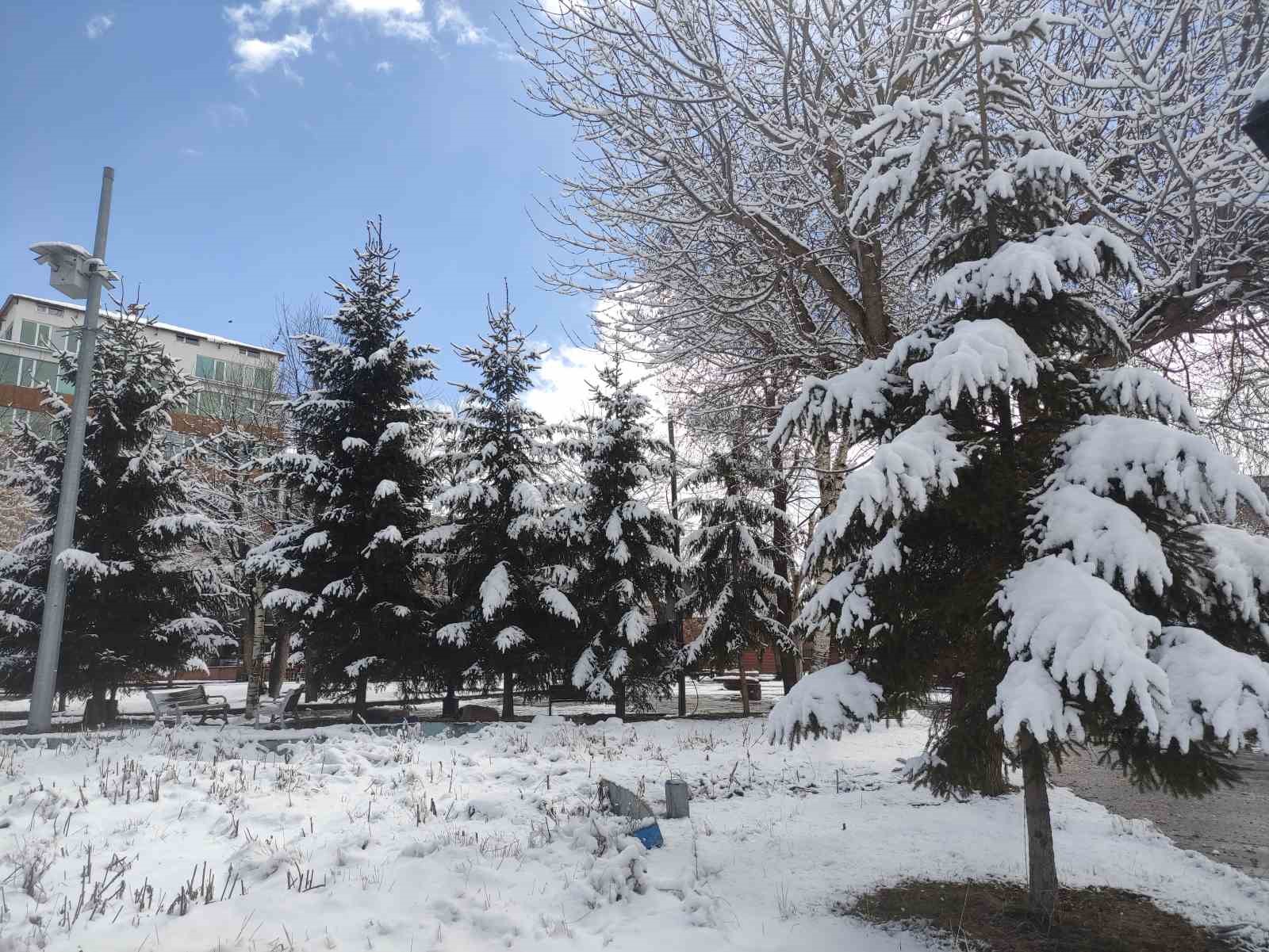 Ardahan’da kar kartpostallık görüntüler sundu
