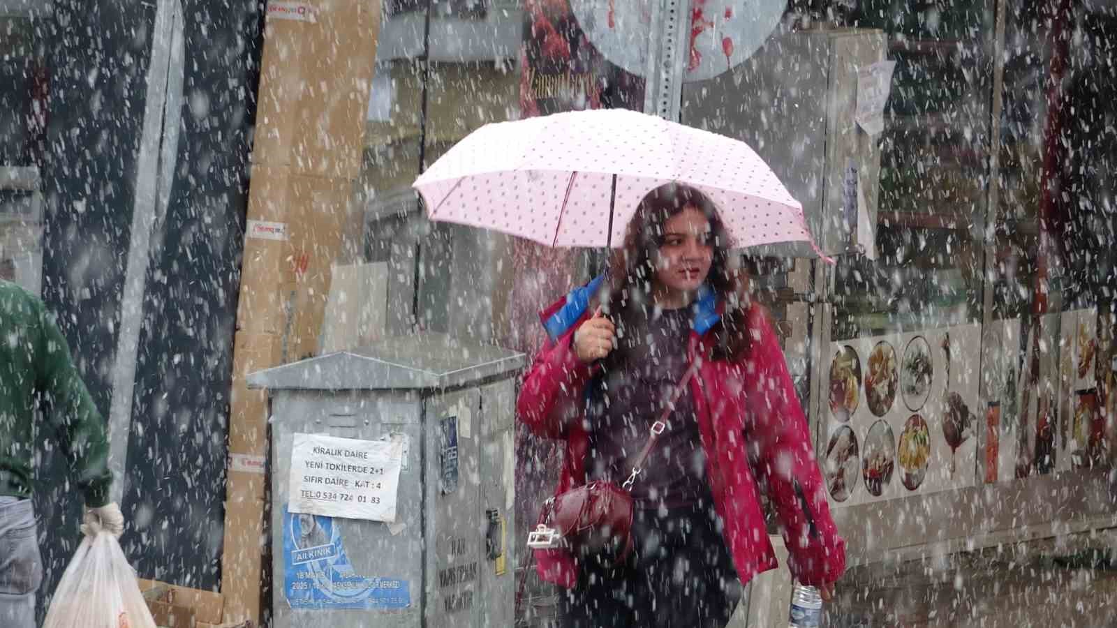 Ardahan’da kar yağışı etkili oldu
