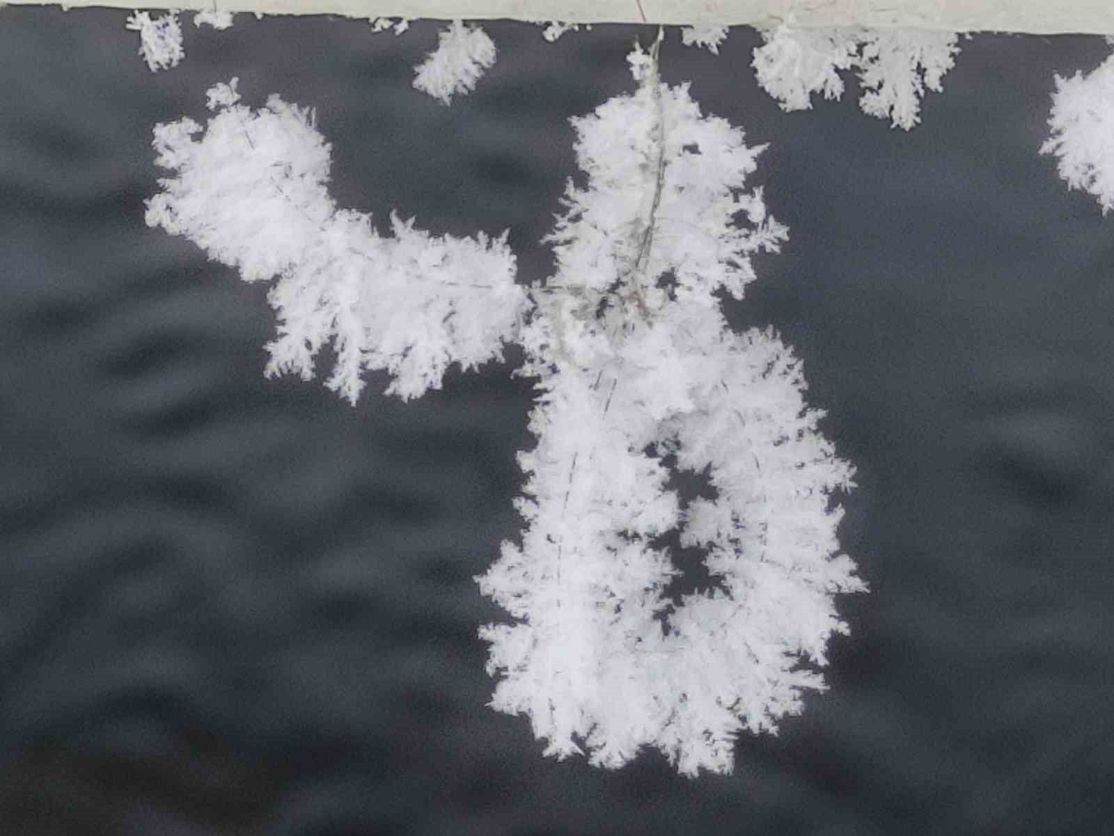 Ardahan’da kar yerini soğuk havaya bıraktı
