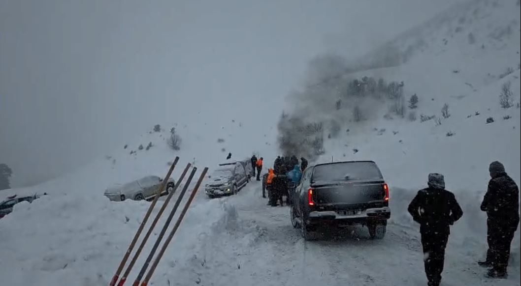 Ardanuç’ta 3 çobanın çığ altında kaldığı olayla ilgili köy sakinleri yaşananları anlattı
