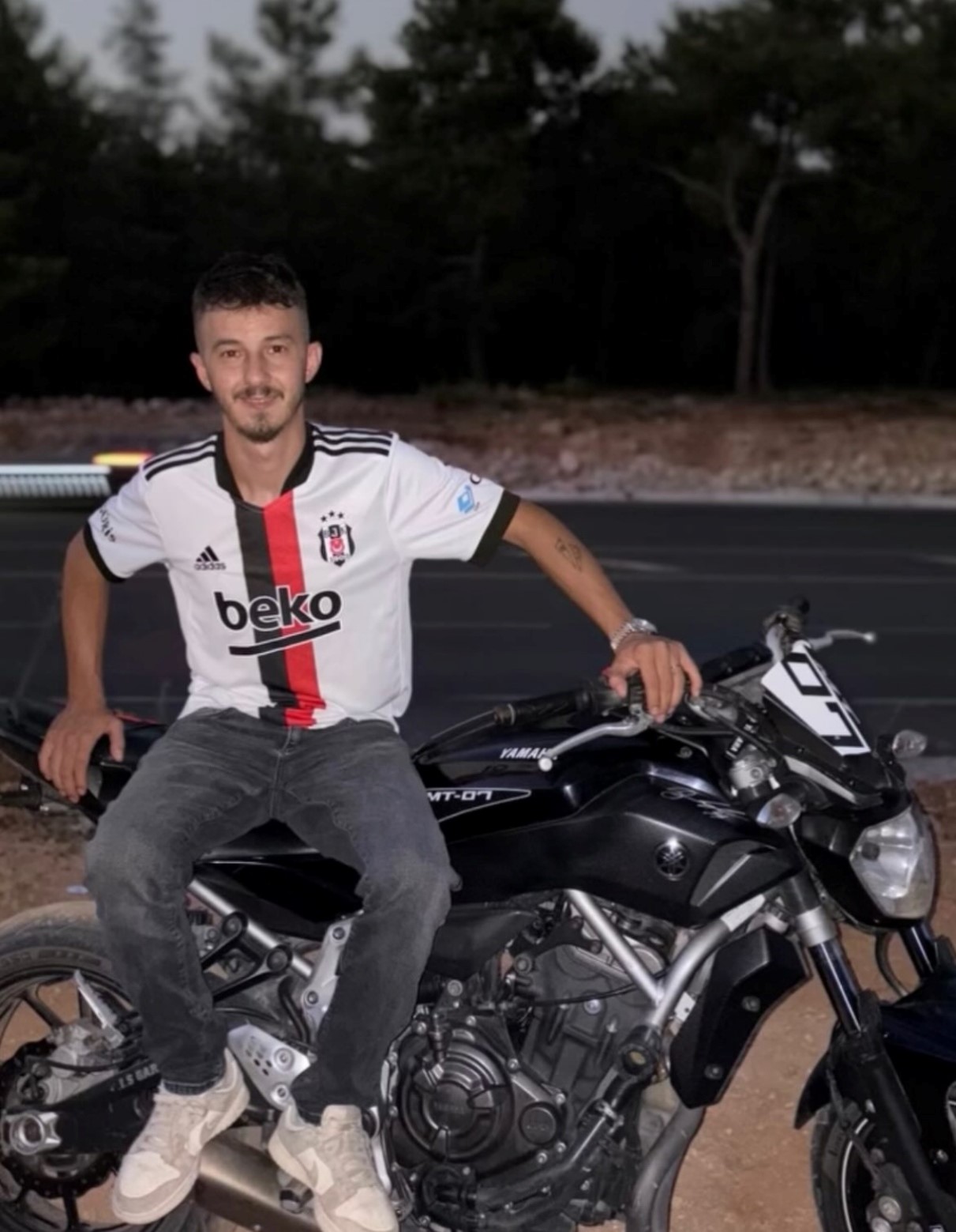 Arkadaşından emanet aldığı motosikletle geçirdiği kazada hayatını kaybetti
