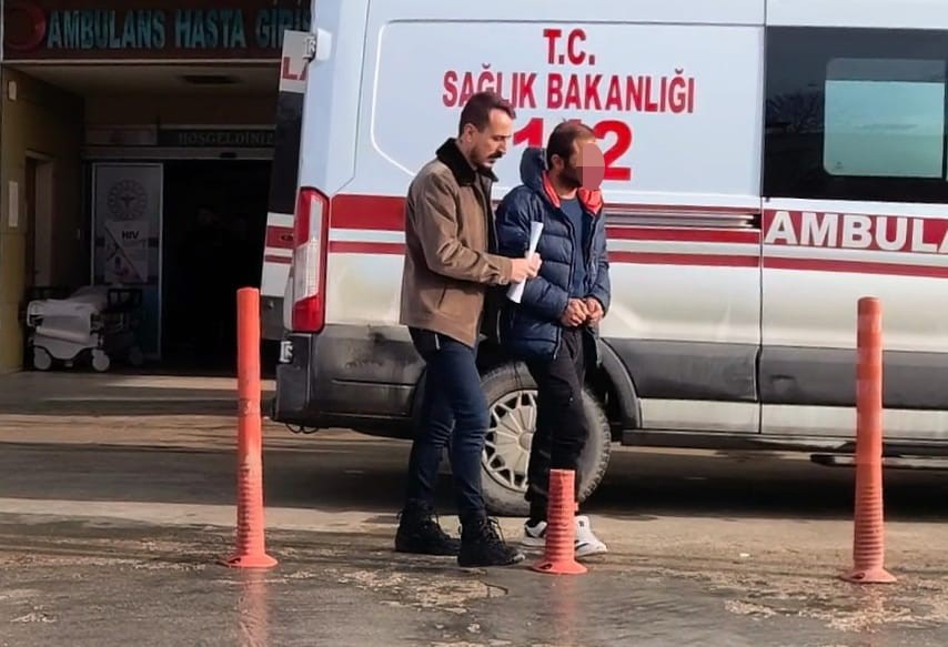 Arkadaşını dizinden vuran şüpheli, saklandığı evde yakalandı
