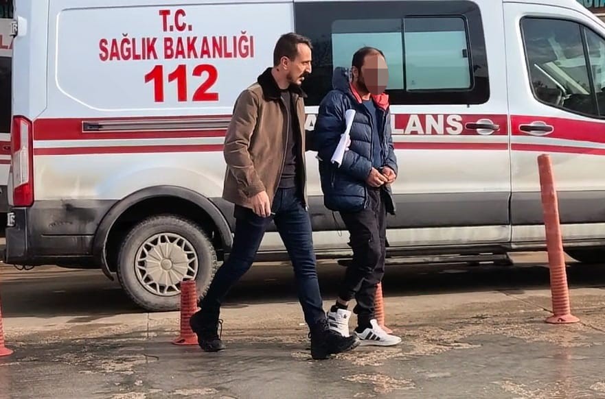 Arkadaşını dizinden vuran şüpheli, saklandığı evde yakalandı
