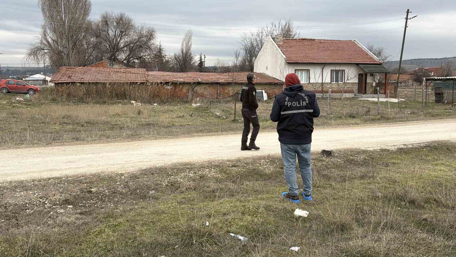 Arkadaşlarıyla alkol aldıktan rahatsızlandı, evinde hayatını kaybetti
