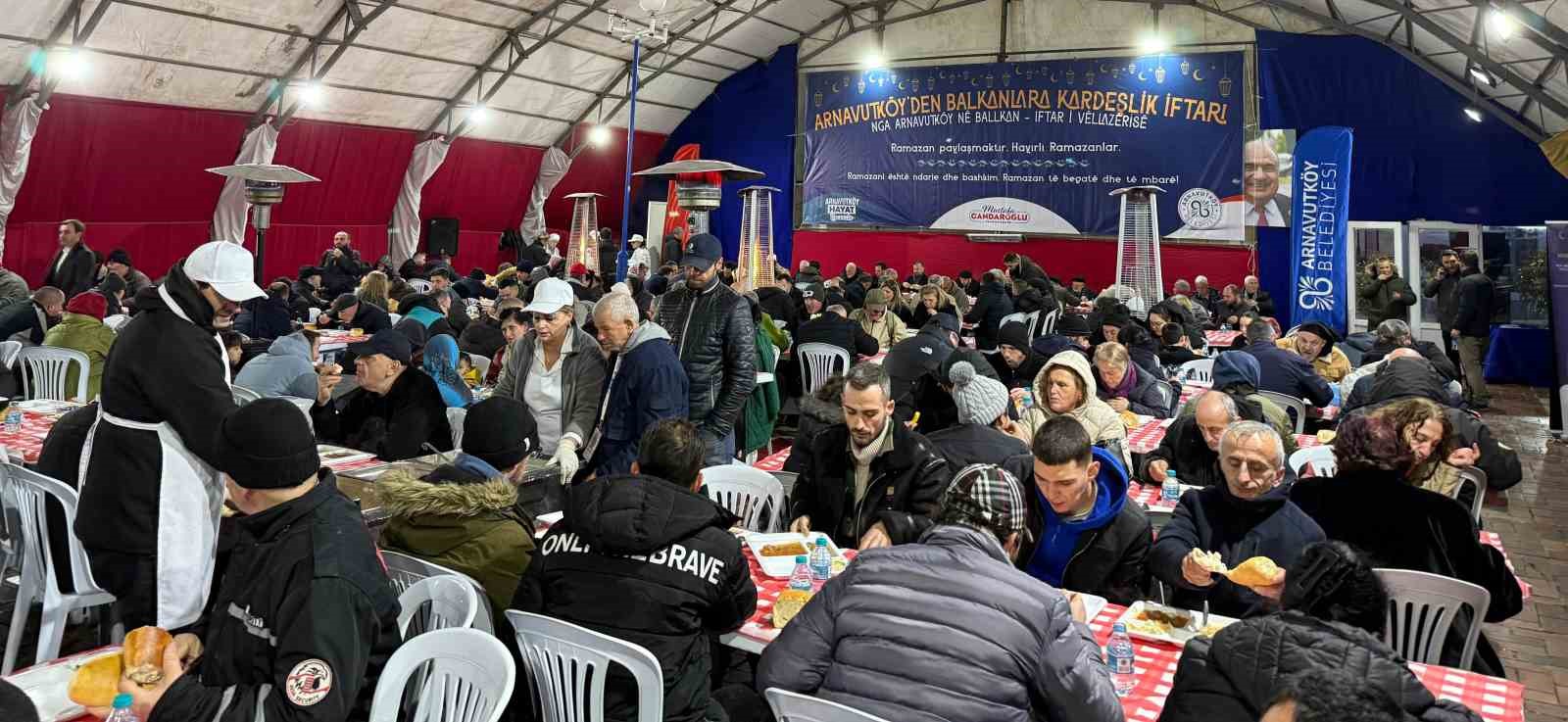 Arnavutköy Belediyesi’nden Kosova’da bin 500 kişilik "Kardeşlik Sofrası"
