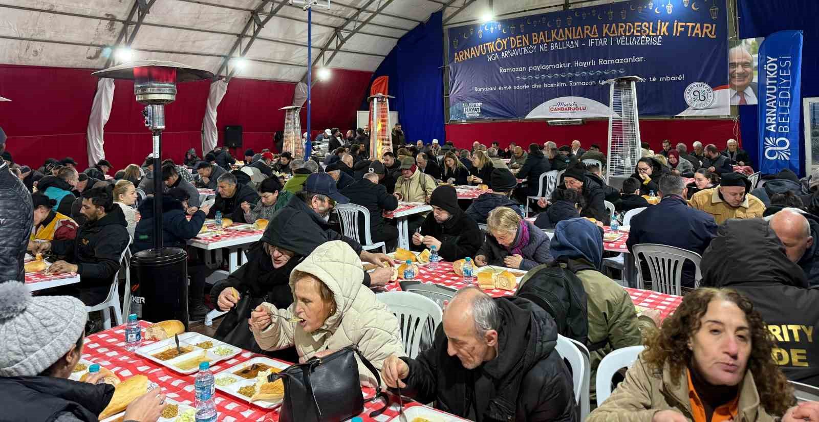 Arnavutköy Belediyesi’nden Kosova’da bin 500 kişilik "Kardeşlik Sofrası"
