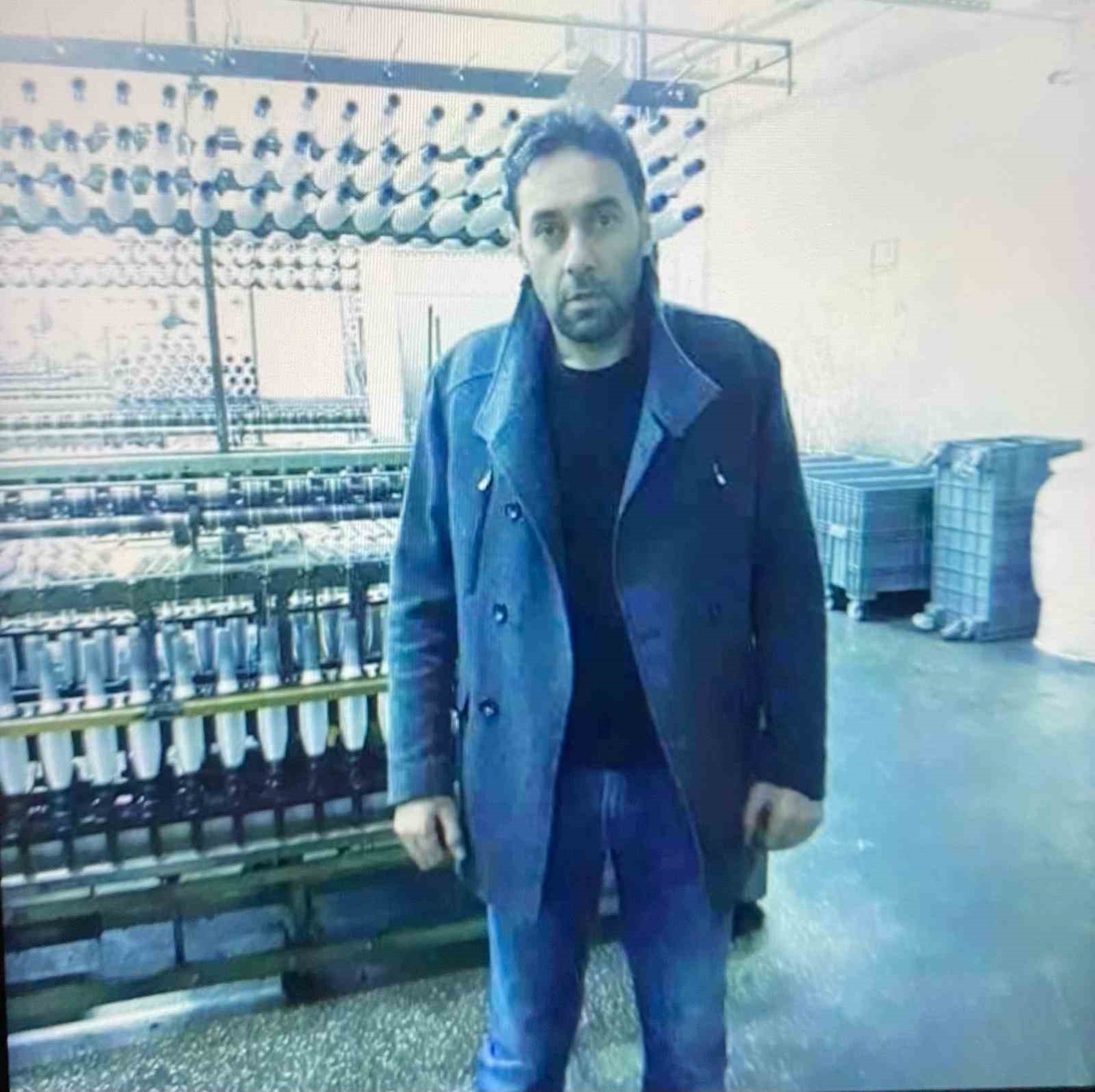 Arnavutköy’de 3 çocuk babası kayboldu: Ailesi ve yakınları seferber oldu
Arnavutköy’de 3 çocuk babası kayboldu: Ailesi ve yakınları seferber oldu