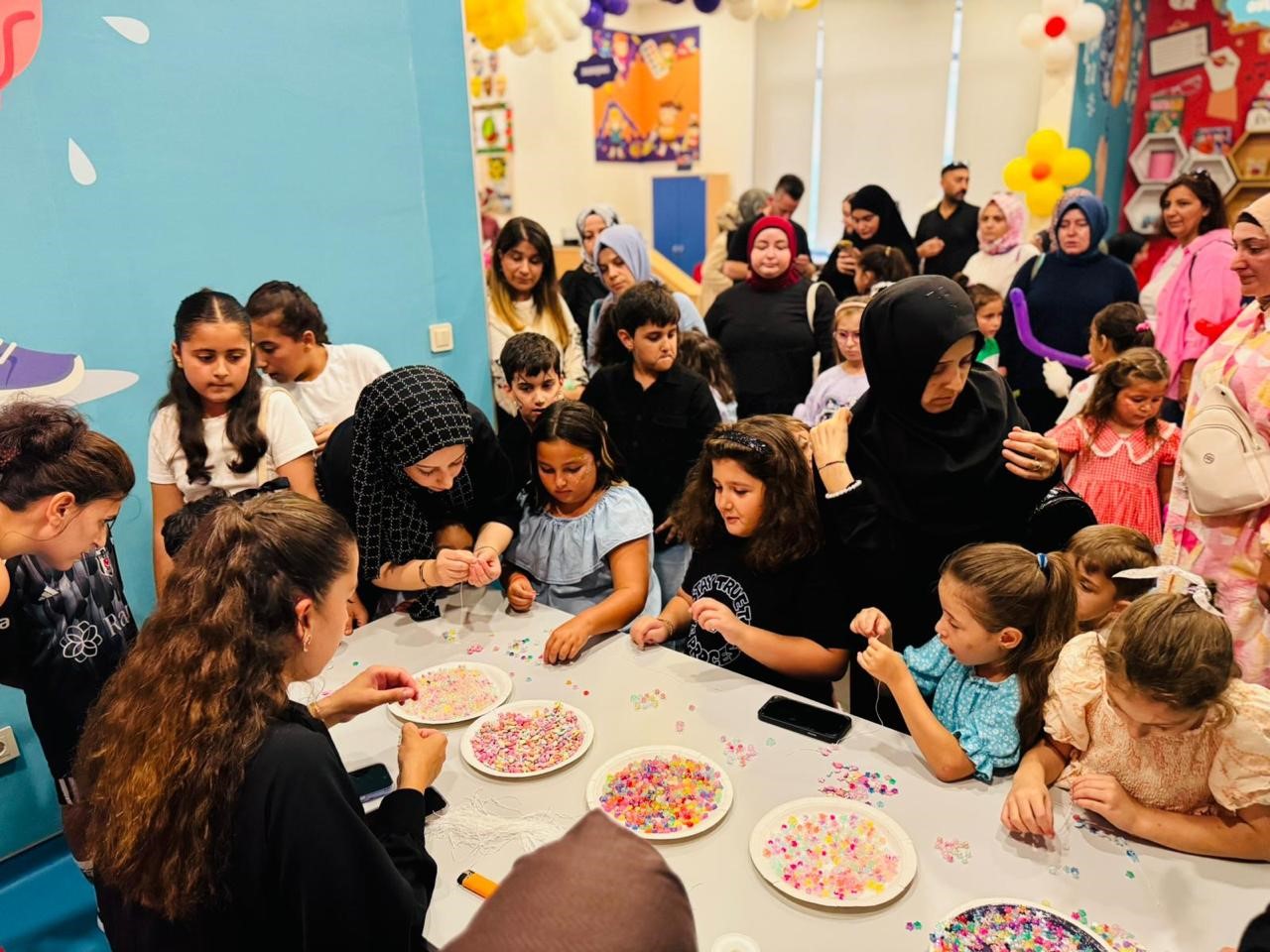 Arnavutköy’de çocuklar karneyi aldı, ödülü kaptı
