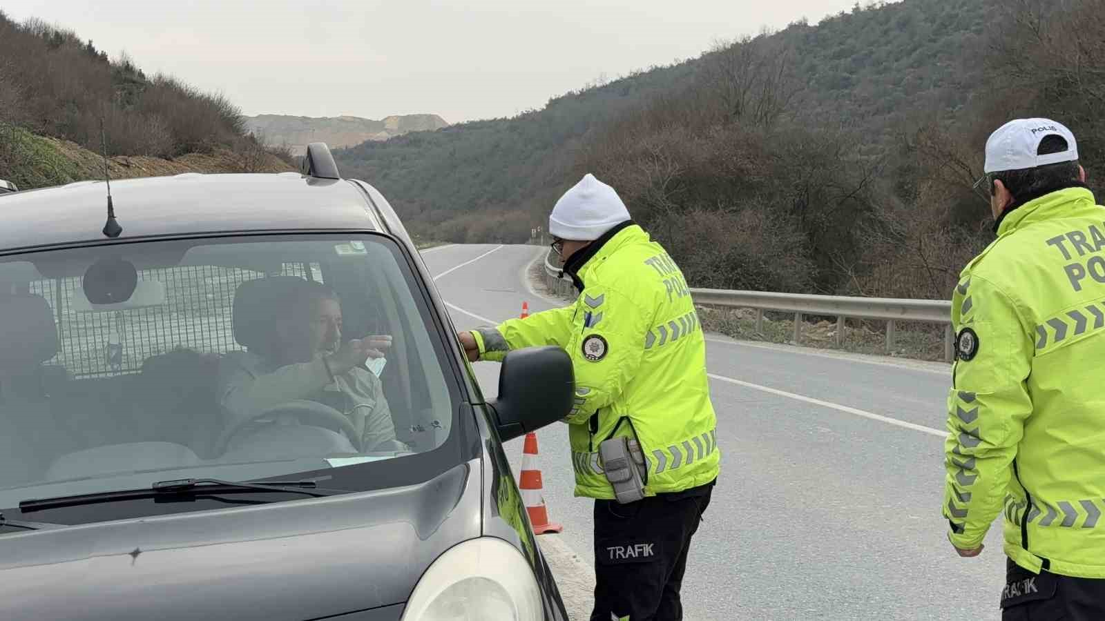 Arnavutköy’de drone destekli trafik denetimi: Hatalı sollama yapma ve ehliyetsiz araç kullanımına toplamda 96 bin 314 TL ceza
