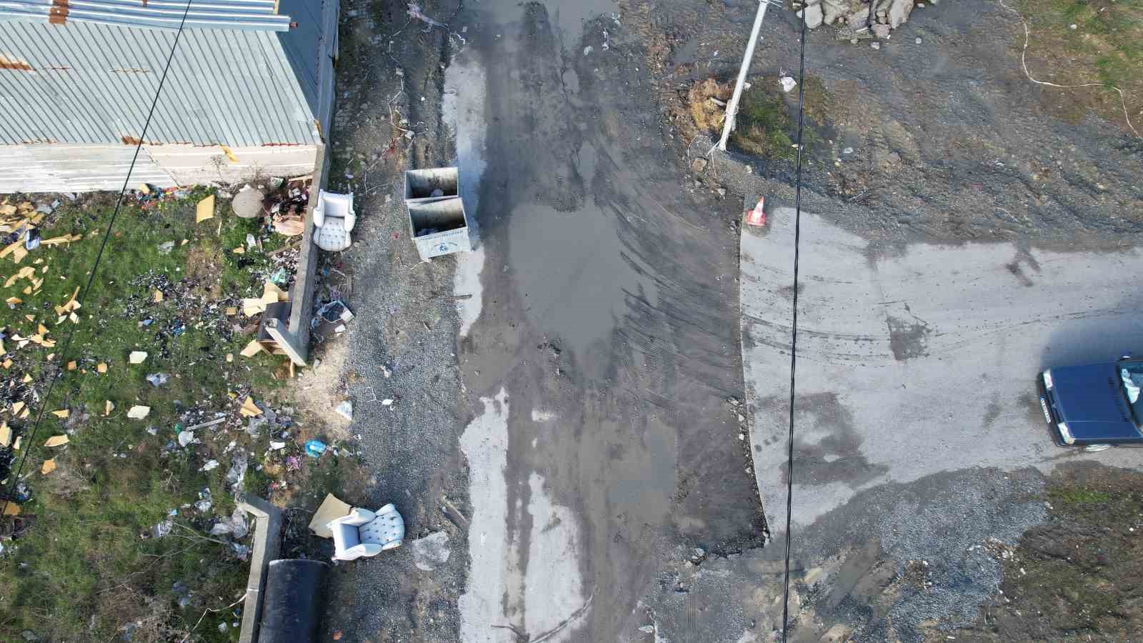 Arnavutköy’de İSKİ çalışması yarım kaldı: Mahalleli çileden çıktı
