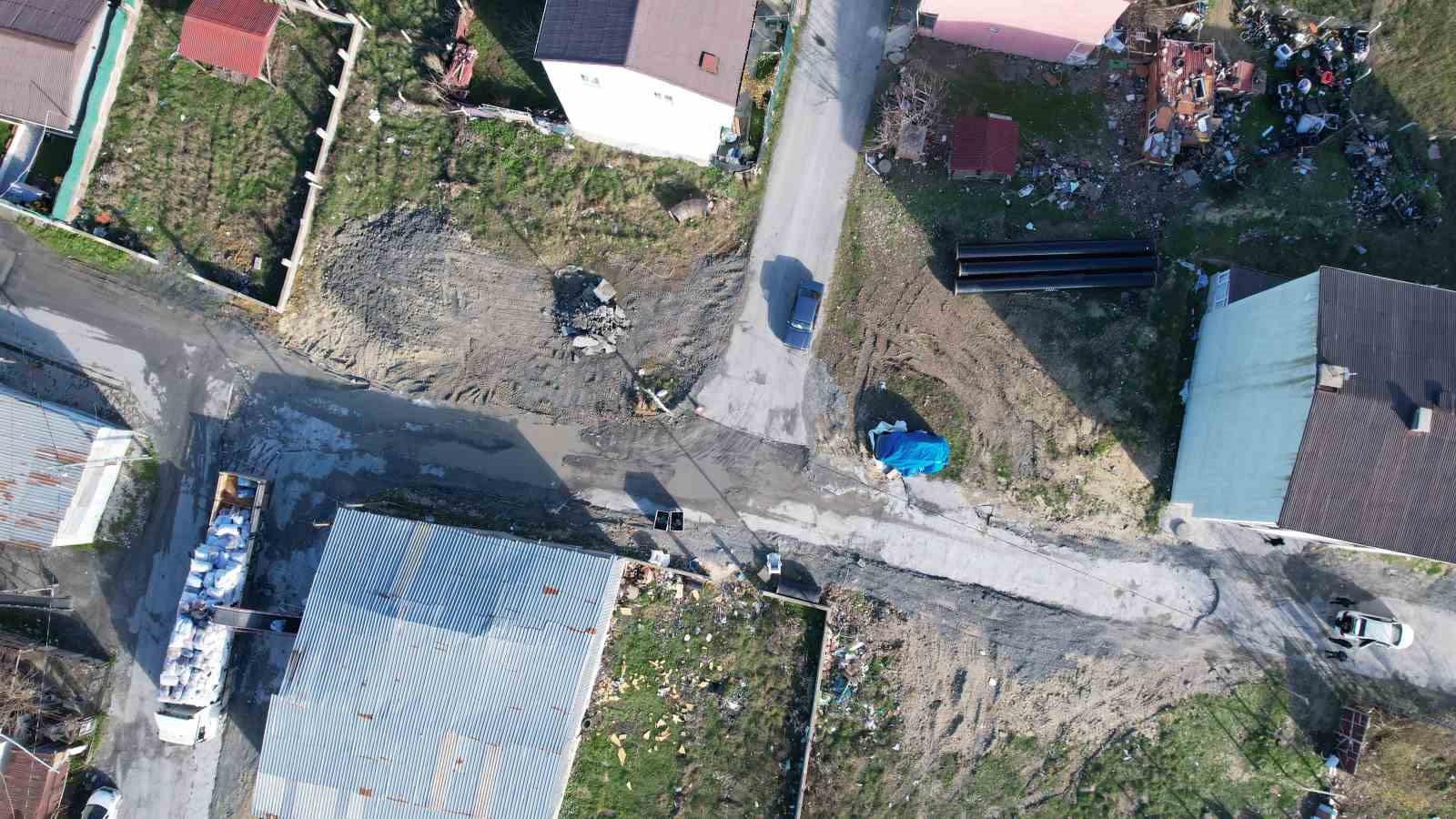 Arnavutköy’de İSKİ çalışması yarım kaldı: Mahalleli çileden çıktı
