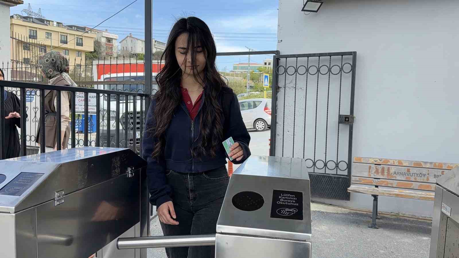 Arnavutköy’de lisede "üst düzey güvenlik" uygulaması: Velilere anlık fotoğraflı bildirim
