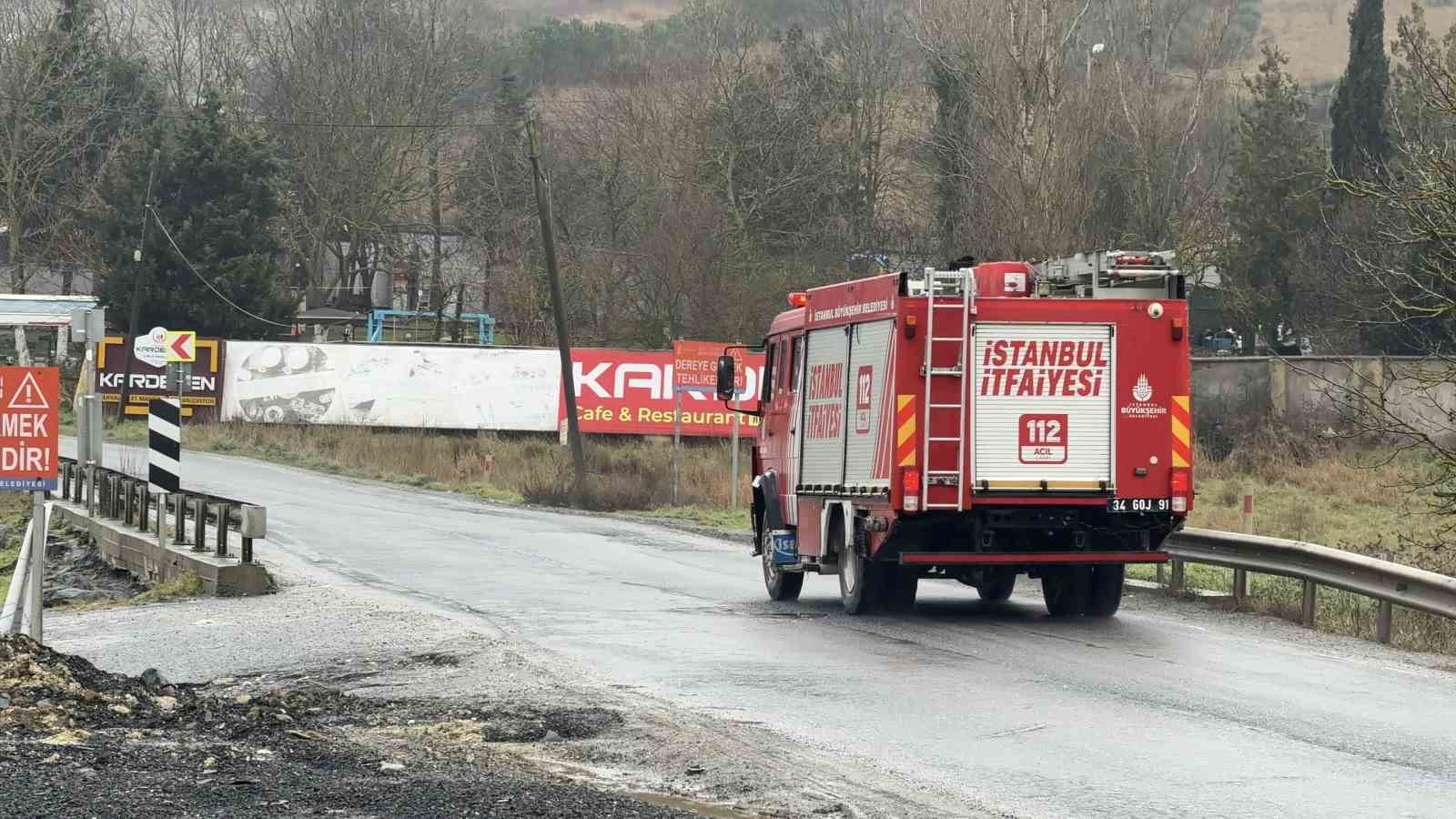 Arnavutköy’de otomobil su kanalına uçtu: Sürücü yaralı
Arnavutköy’de otomobil su kanalına uçtu: Sürücü yaralı