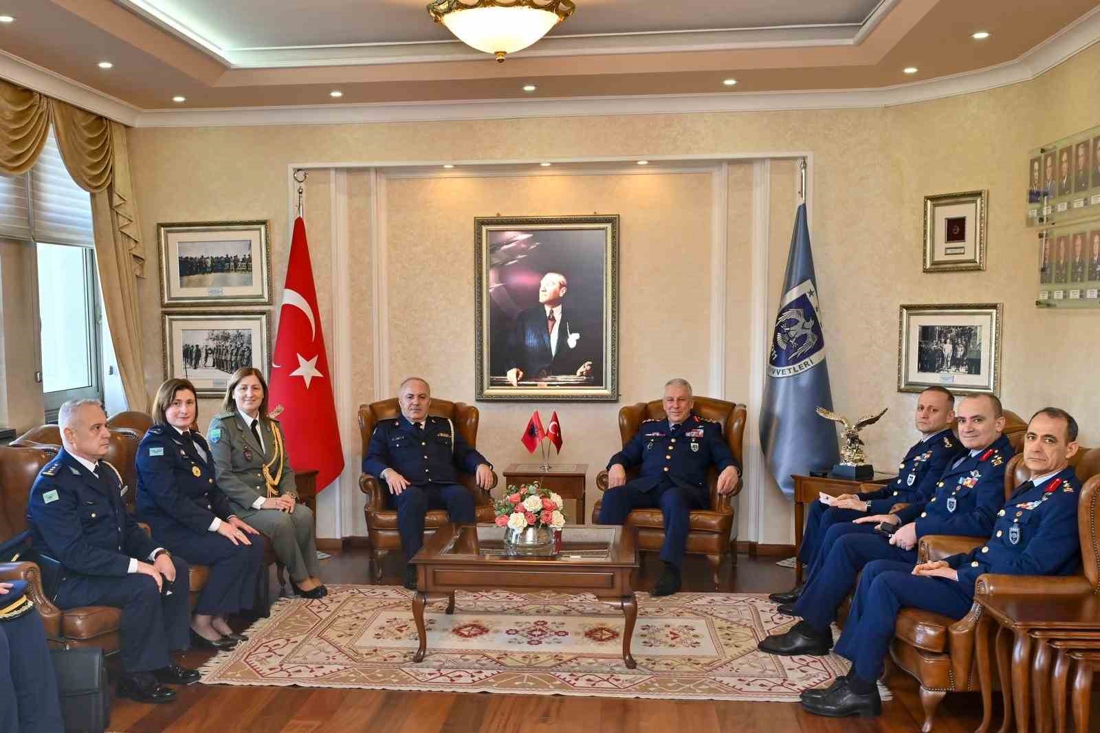 Arnavutluk Hava Kuvvetleri Komutanı Ferdinant Dimo’dan, Türk Hava Kuvvetleri Komutanlığına ziyaret

