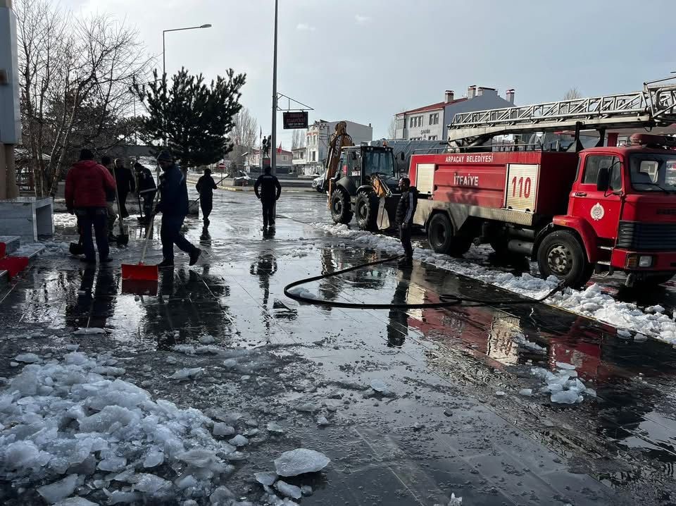 Arpaçay’da Ramazan temizliği
